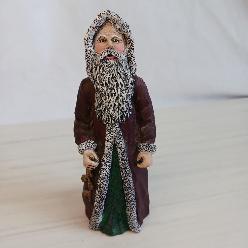 Vintage Old World Santa Figurine 1992 Resin 6"